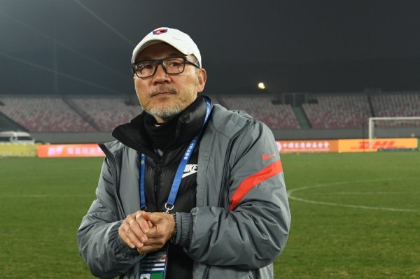 张外龙：队里年轻球员较多失球后信心受影响，重拾信心需要过程