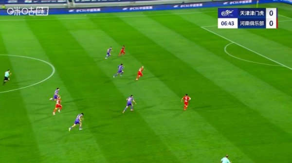 错失良机！河南前场三鬼拍门形成准单刀赴会，钟义浩斜塞被破坏