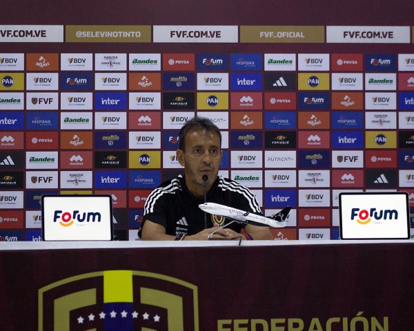 委内瑞拉主帅：我要向民众道歉，我们努力追逐理想  但未能如愿