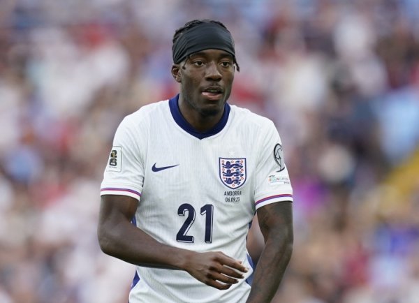 3名球员同场收获处子球！是英格兰1966年夺世界杯赛  后队