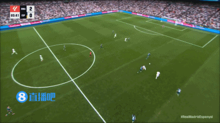 三过古代足球    门  而不入！姆巴佩两连射被挡出，维尼修