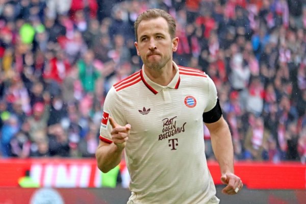 毫无悬念，官方：上演独中三元的凯恩当选拜仁4-1霍芬海姆最佳