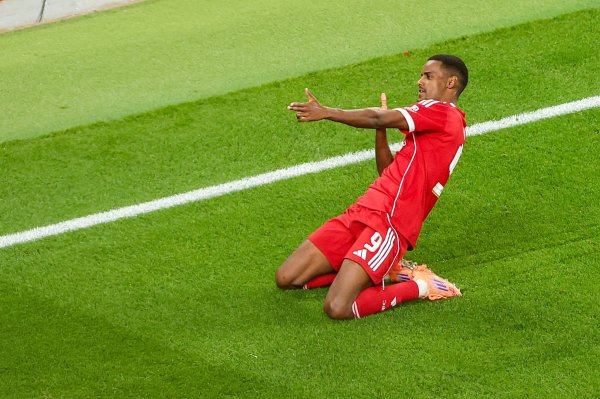 伊萨克：离开纽卡后没和埃迪-豪沟通  过，过去的事就翻篇吧