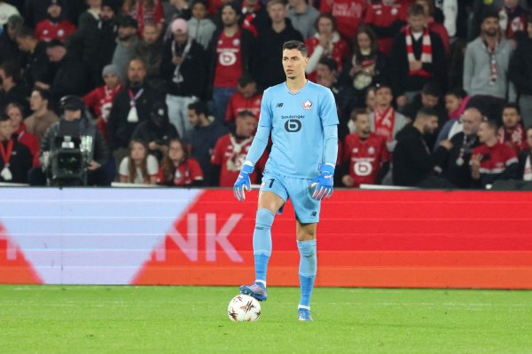 土耳其官方：守门员厄泽尔未经允许擅自离开集训营，补招森格泽尔