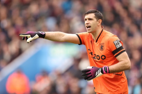 马卡：马丁内斯参加了维拉的季前赛，今夏他可能不会离队