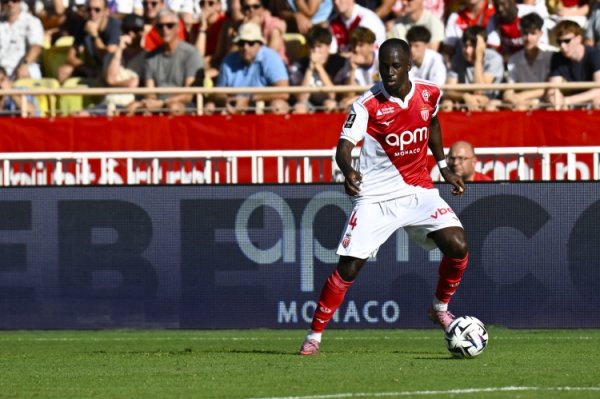 特泽谈对曼城世界波：职业生涯最佳得分   主帅告诉我要多起脚