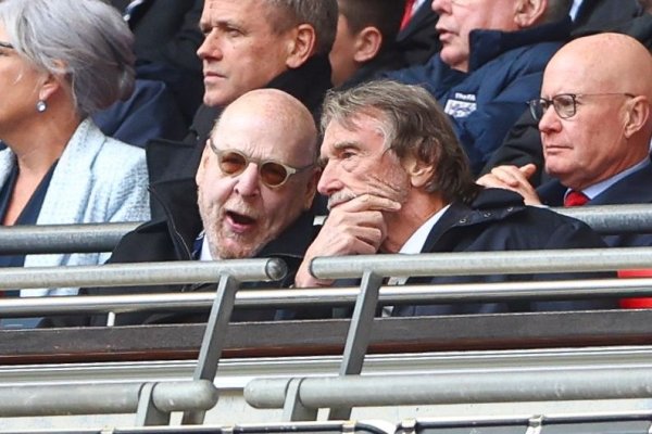 TA：27年2月起格雷泽家族若想100%出售曼联，可强制要求